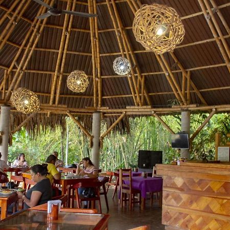 Axkan Palenque, Shows En Vivo & Gastronomia Mar Y Tierra & Travel Agency מראה חיצוני תמונה