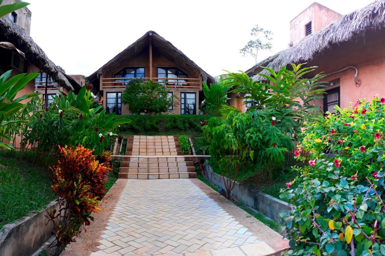 Axkan Palenque, Shows En Vivo & Gastronomia Mar Y Tierra & Travel Agency מראה חיצוני תמונה