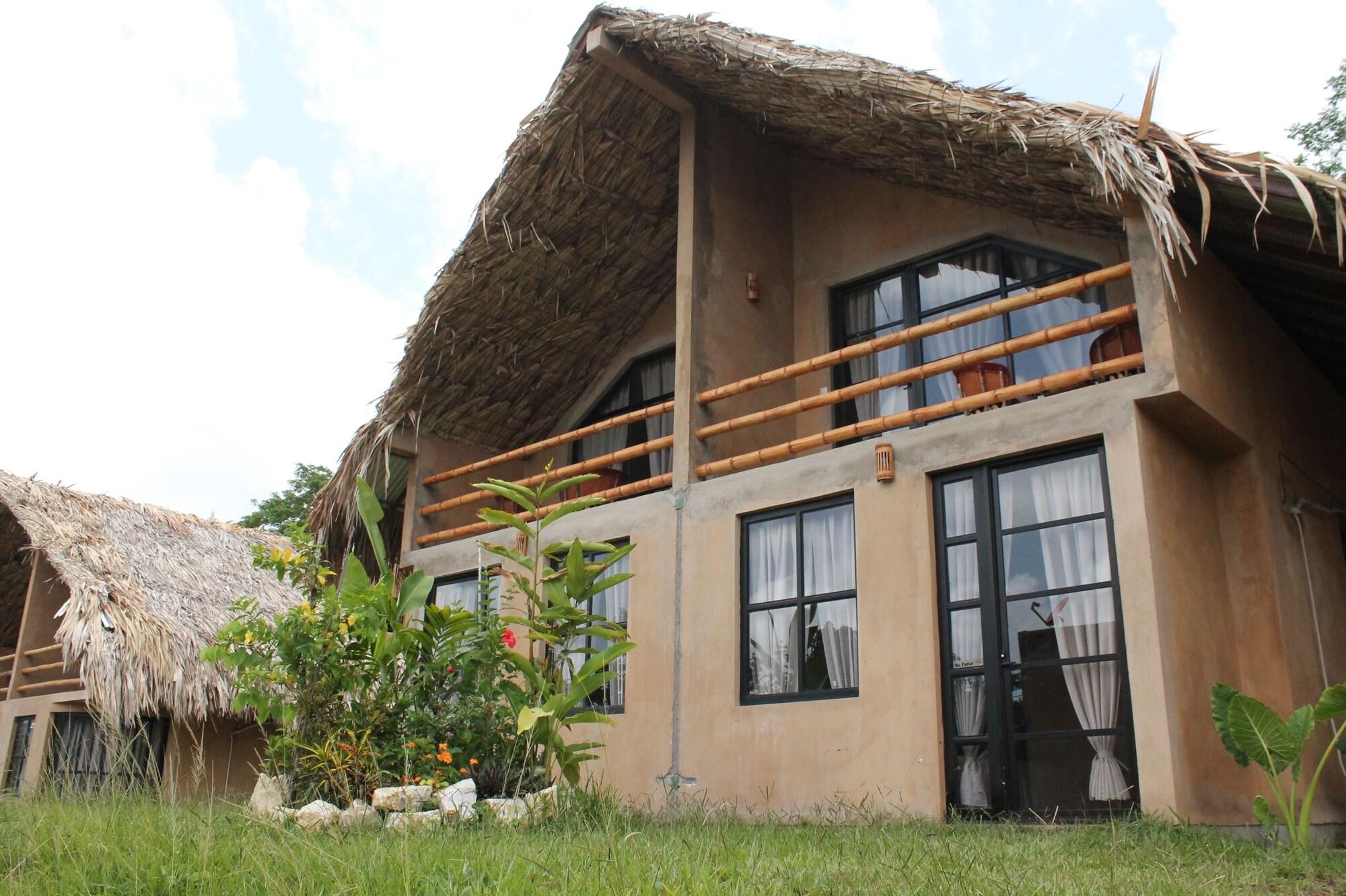 Axkan Palenque, Shows En Vivo & Gastronomia Mar Y Tierra & Travel Agency מראה חיצוני תמונה