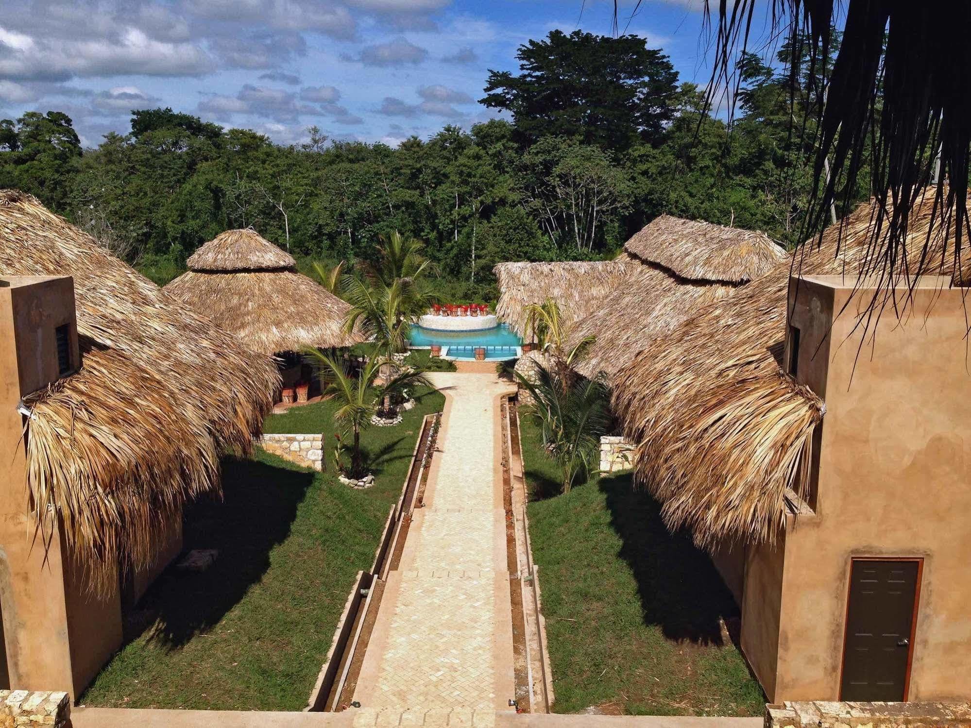 Axkan Palenque, Shows En Vivo & Gastronomia Mar Y Tierra & Travel Agency מראה חיצוני תמונה