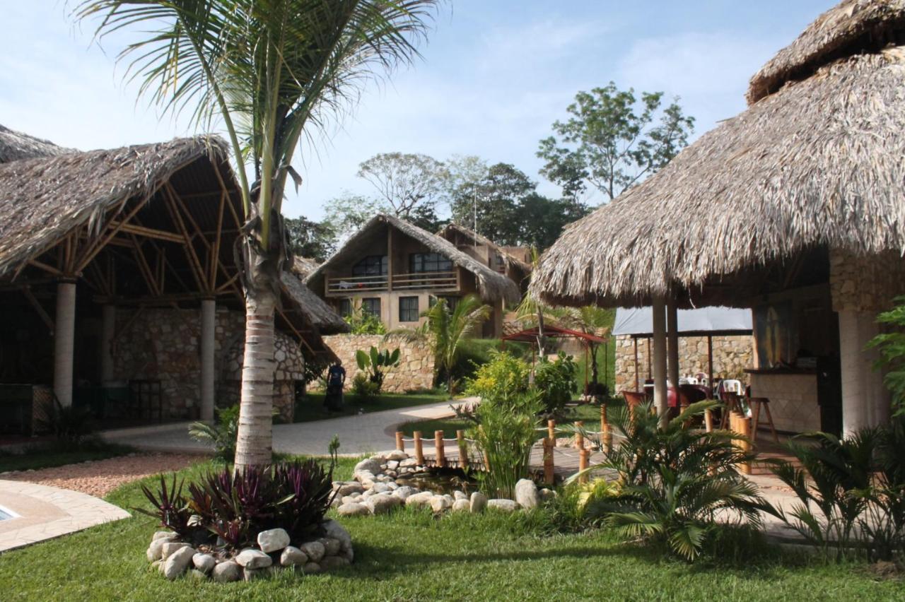 Axkan Palenque, Shows En Vivo & Gastronomia Mar Y Tierra & Travel Agency מראה חיצוני תמונה